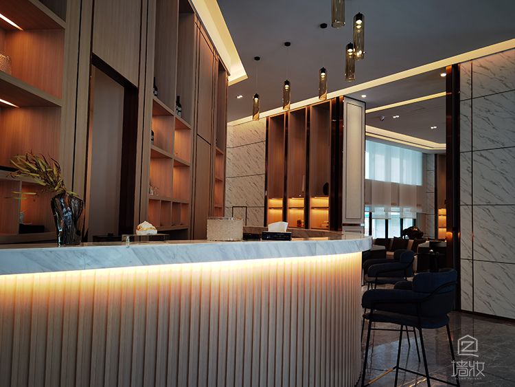 高端售樓部木紋膜貼膜實(shí)景案例-PVC裝飾貼膜